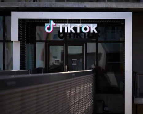 Trump Celebrates TikTok Proposed Deal while Beijing Suggests Algorithm Ownership Persists